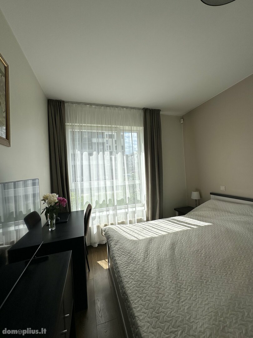 Продается 2 комнатная квартира Vilniuje, Pilaitėje, Priegliaus g.