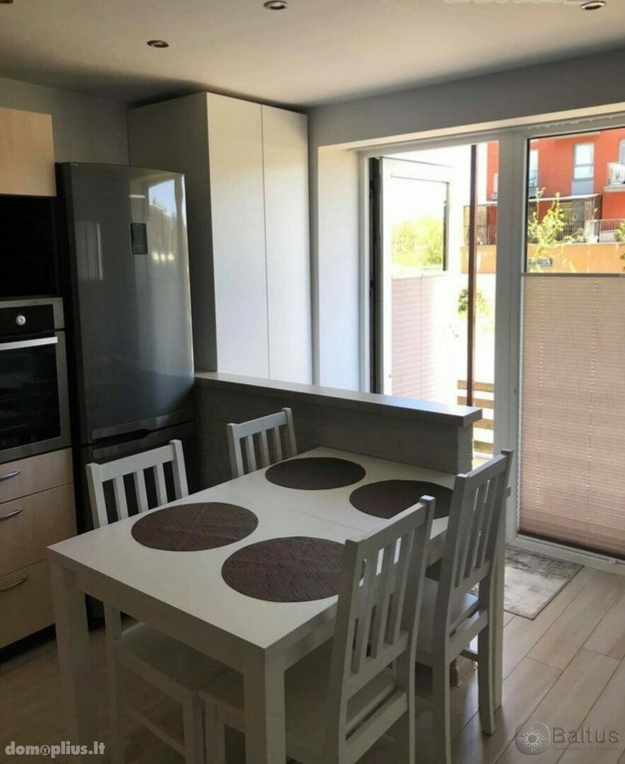 Продается 3 комнатная квартира Klaipėdoje, Mažojo kaimelio, Žolynų g.
