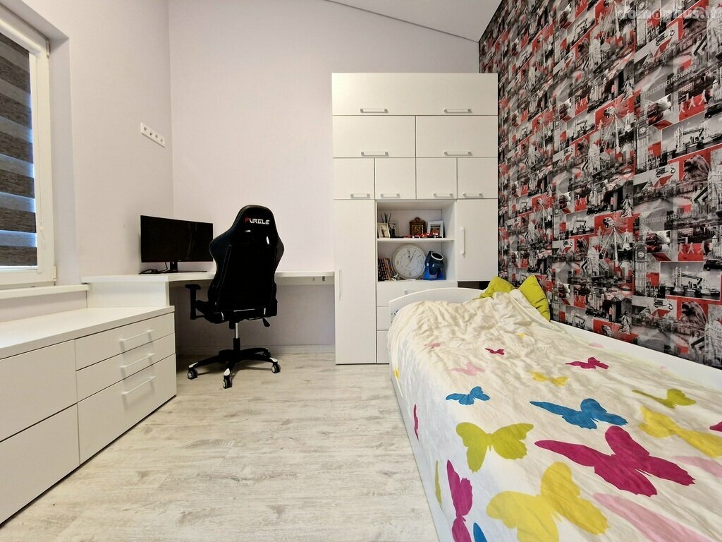 Parduodamas 3 kambarių butas Klaipėdoje, Mažojo kaimelio, Baltijos 11-oji g.