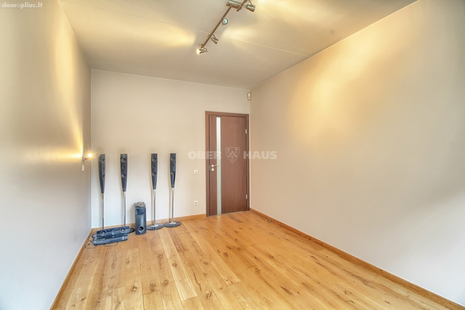 4 kambarių buto nuoma Klaipėdoje, Mažojo kaimelio, Dragūnų g.