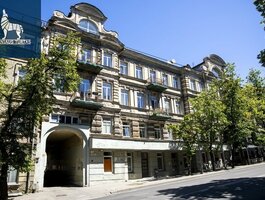 Parduodamas 2 kambarių butas Vilniuje, Senamiestyje, Gedimino pr.