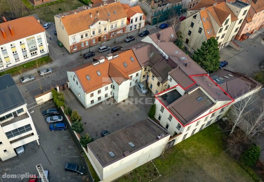 Parduodamas 3 kambarių butas Klaipėdoje, Centre, K. Donelaičio g.