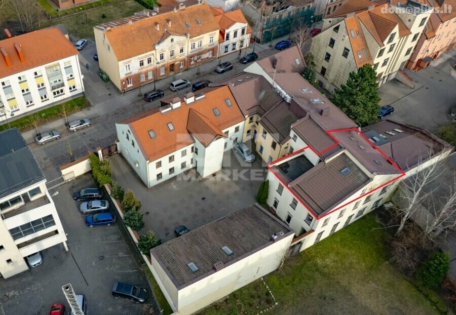 Parduodamas 3 kambarių butas Klaipėdoje, Centre, K. Donelaičio g.
