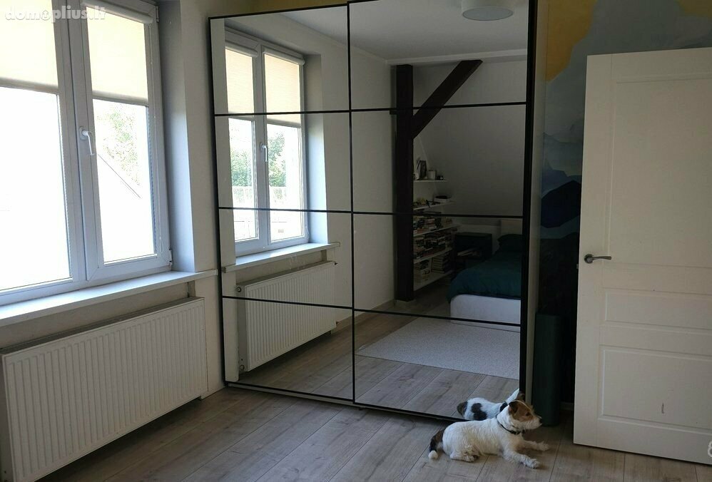 Parduodamas 3 kambarių butas Klaipėdoje, Senamiestyje, Dariaus ir Girėno g.