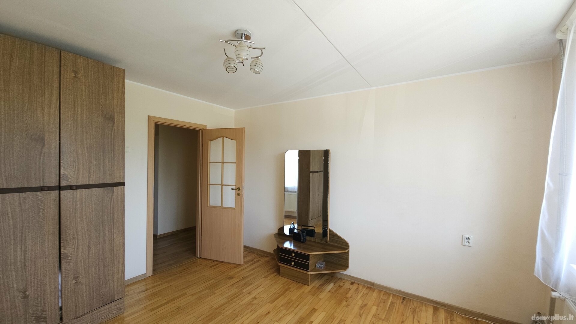 Parduodamas 2 kambarių butas Kelmės rajono sav., Kelmėje, B. Laucevičiaus g.