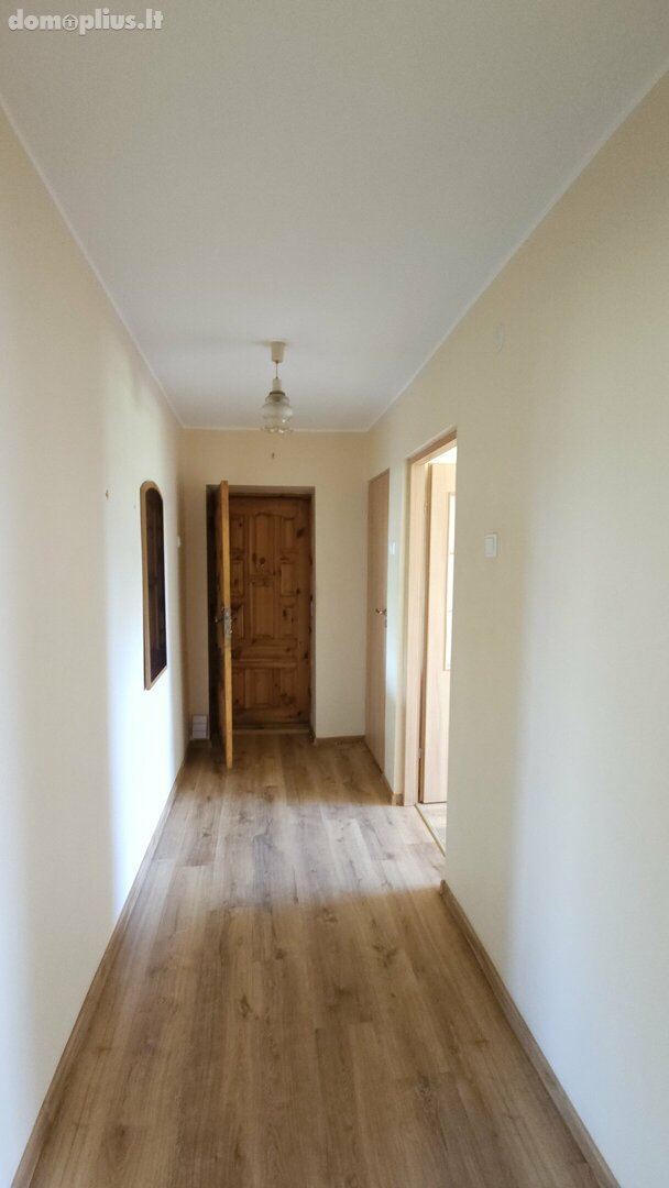 Parduodamas 2 kambarių butas Kelmės rajono sav., Kelmėje, B. Laucevičiaus g.