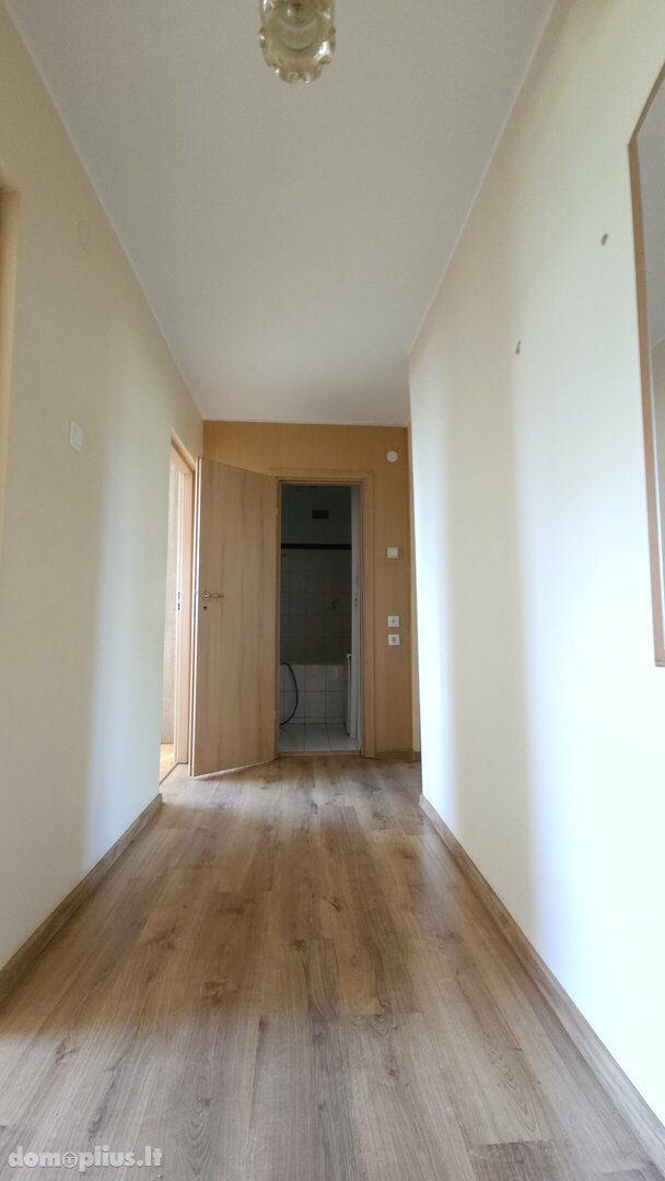 Parduodamas 2 kambarių butas Kelmės rajono sav., Kelmėje, B. Laucevičiaus g.