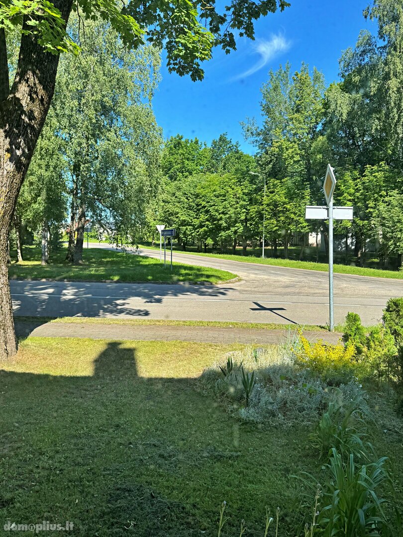 Parduodamas 2 kambarių butas Panevėžio rajono sav., Naujamiestyje, Dariaus ir Girėno g.