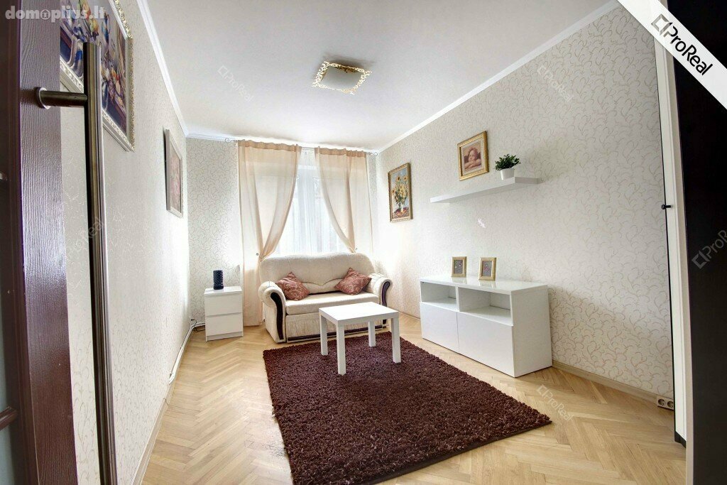 Parduodamas 5 kambarių butas Vilniuje, Antakalnyje, B. Sruogos g.