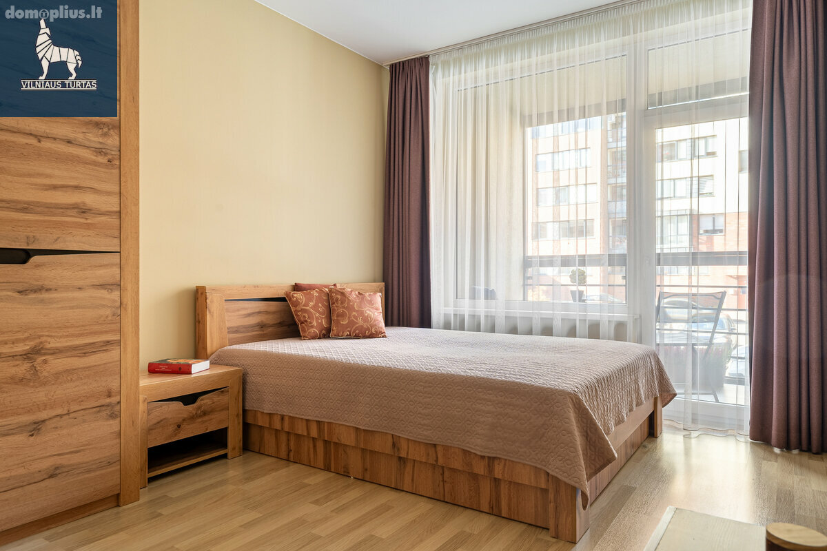Parduodamas 2 kambarių butas Vilniuje, Lazdynėliuose, Jonažolių g.
