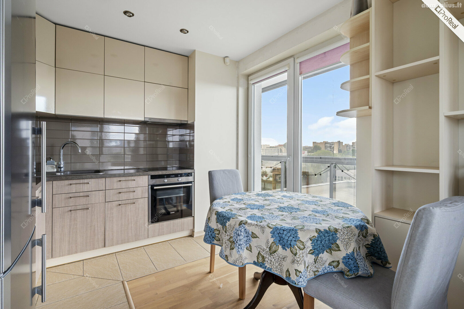 2 rooms apartment for sell Vilniuje, Naujamiestyje, Savanorių pr.