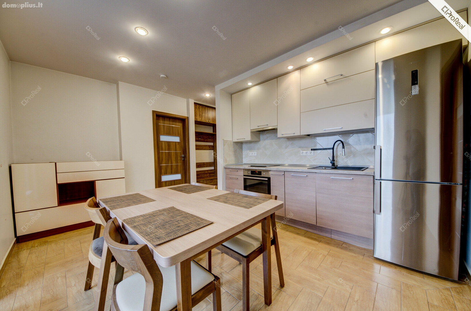 3 rooms apartment for sell Vilniuje, Žirmūnuose, Žirmūnų g.