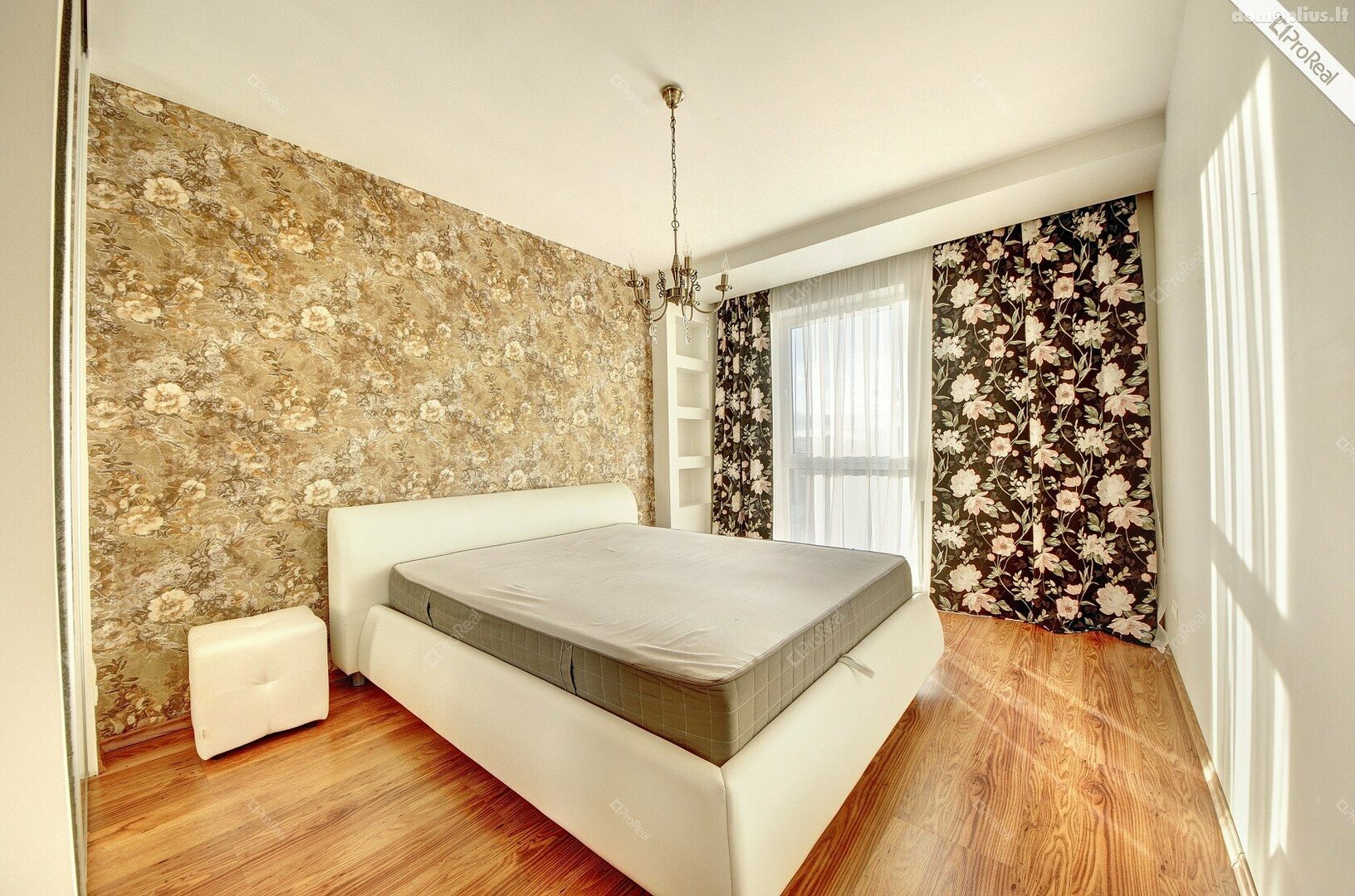 3 rooms apartment for rent Vilniuje, Pašilaičiuose, Ukmergės g.