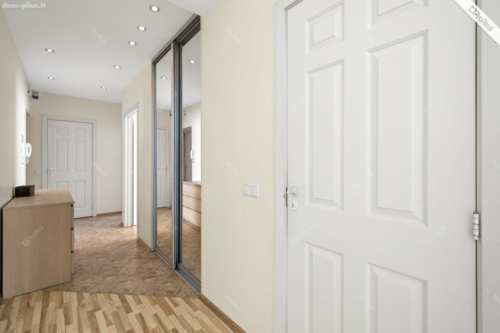 3 rooms apartment for sell Vilniuje, Šnipiškėse, Sporto g.