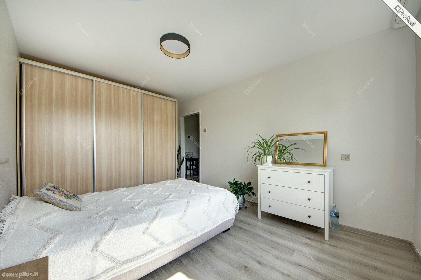 2 rooms apartment for rent Vilniuje, Naujamiestyje, Savanorių pr.