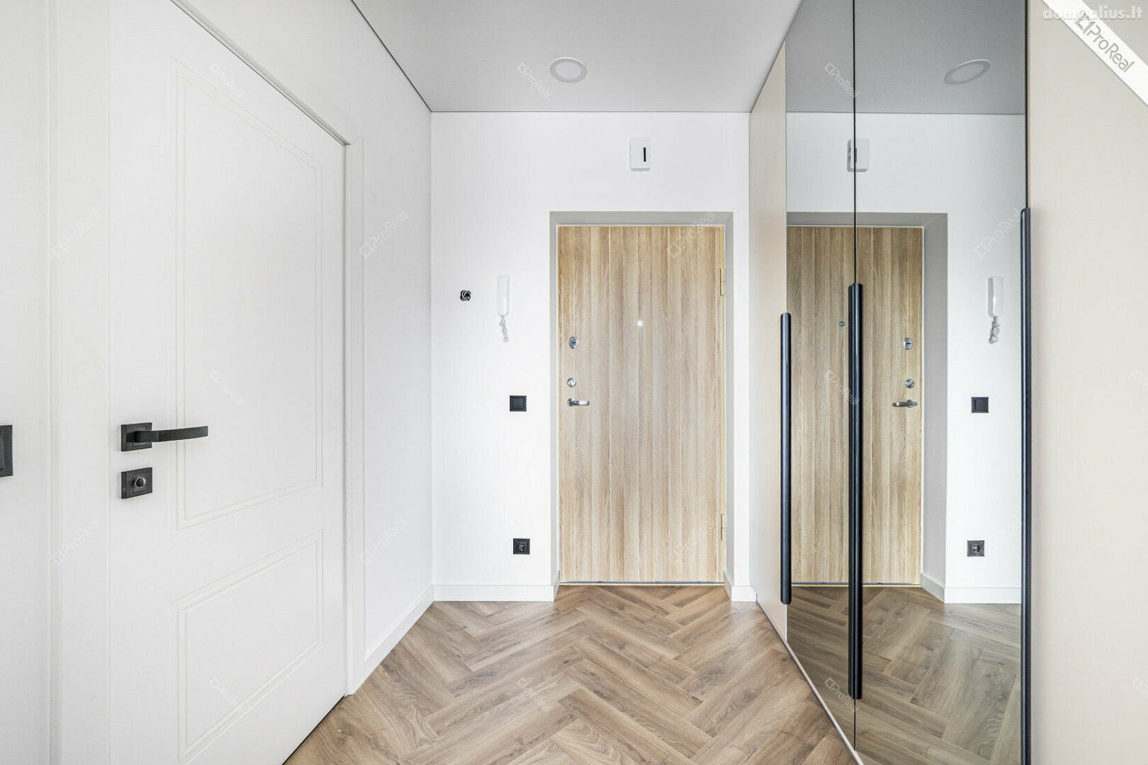 1 room apartment for sell Vilniuje, Lazdynėliuose, Lietaus g.