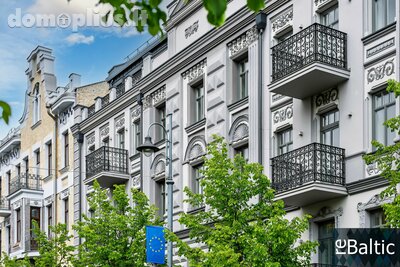 3 rooms apartment for sell Vilniuje, Senamiestyje, Gedimino pr.