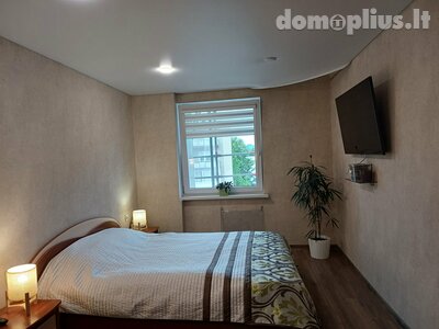 3 rooms apartment for rent Kaune, Žaliakalnyje, Savanorių pr.