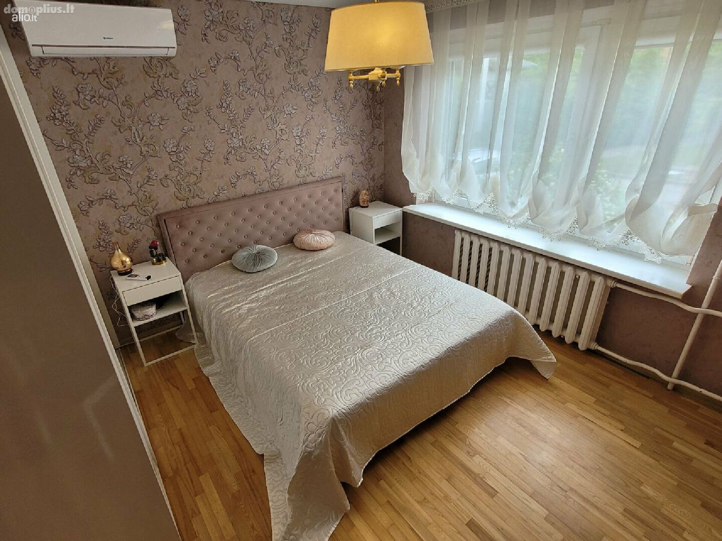 Parduodamas 4 kambarių butas Kaune, Eiguliuose, Žeimenos g.