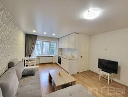2 room apartment Šiauliuose, Centre, Žemaitės g.