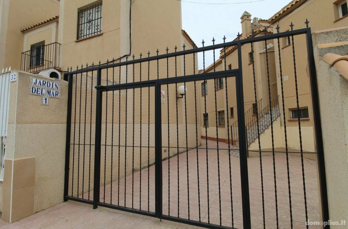 Parduodamas 4 kambarių butas Ispanijoje, Torrevieja