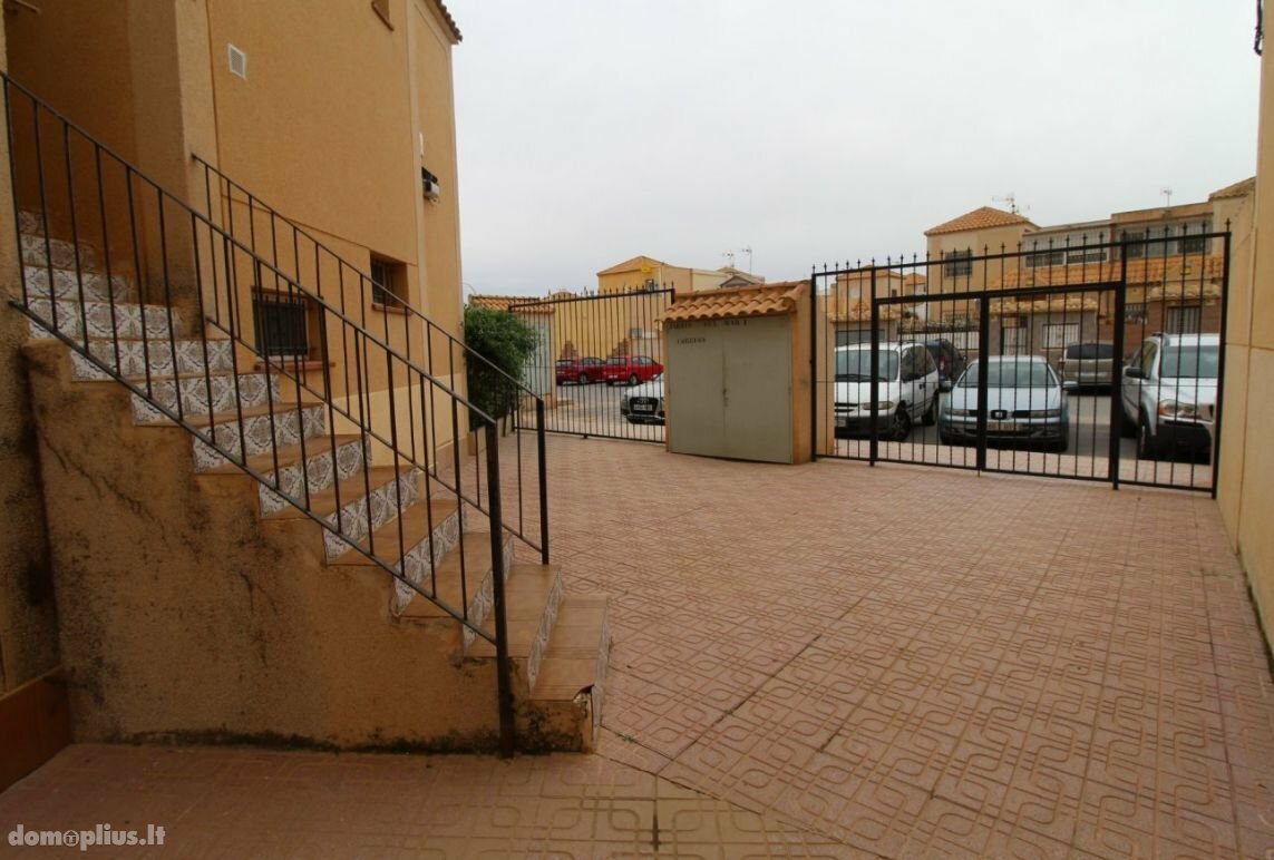 Parduodamas 4 kambarių butas Ispanijoje, Torrevieja
