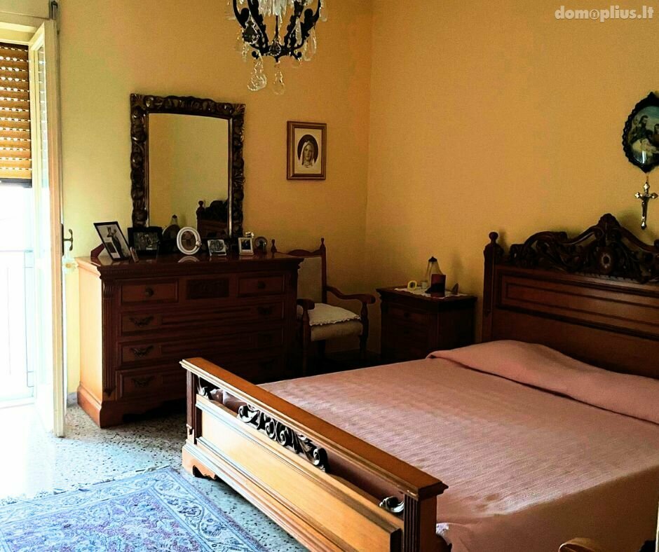 Parduodamas 5 kambarių butas Italijoje, Belvedere Marittimo