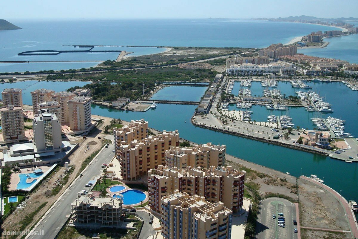 Parduodamas 2 kambarių butas Ispanijoje, La Manga del Mar Menor