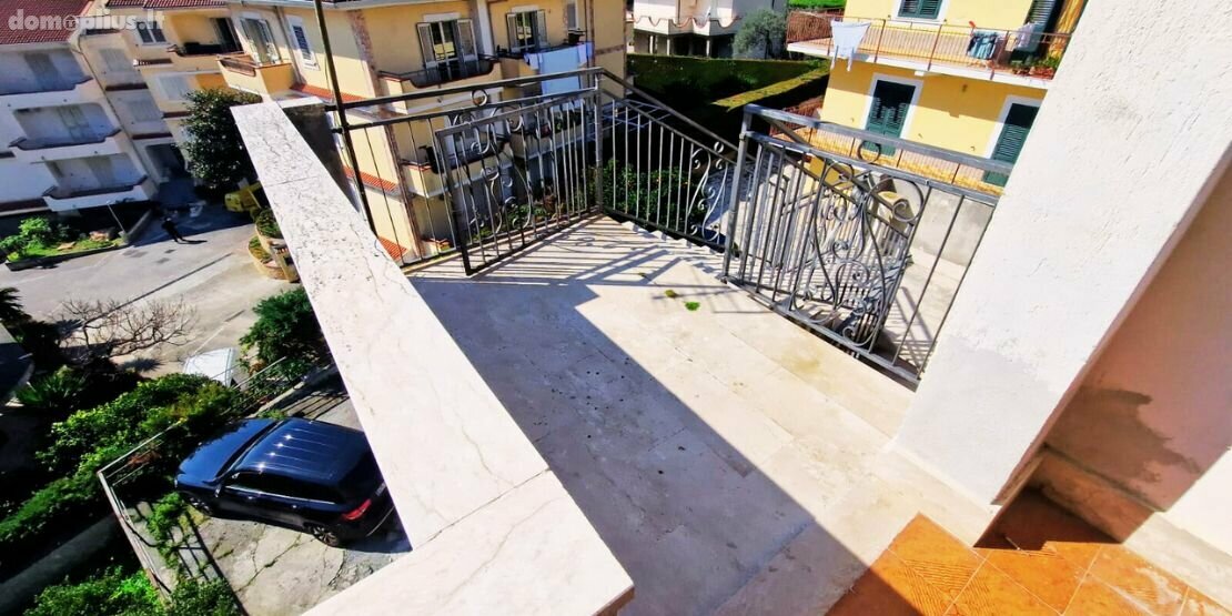 Parduodamas 3 kambarių butas Italijoje, Belvedere Marittimo