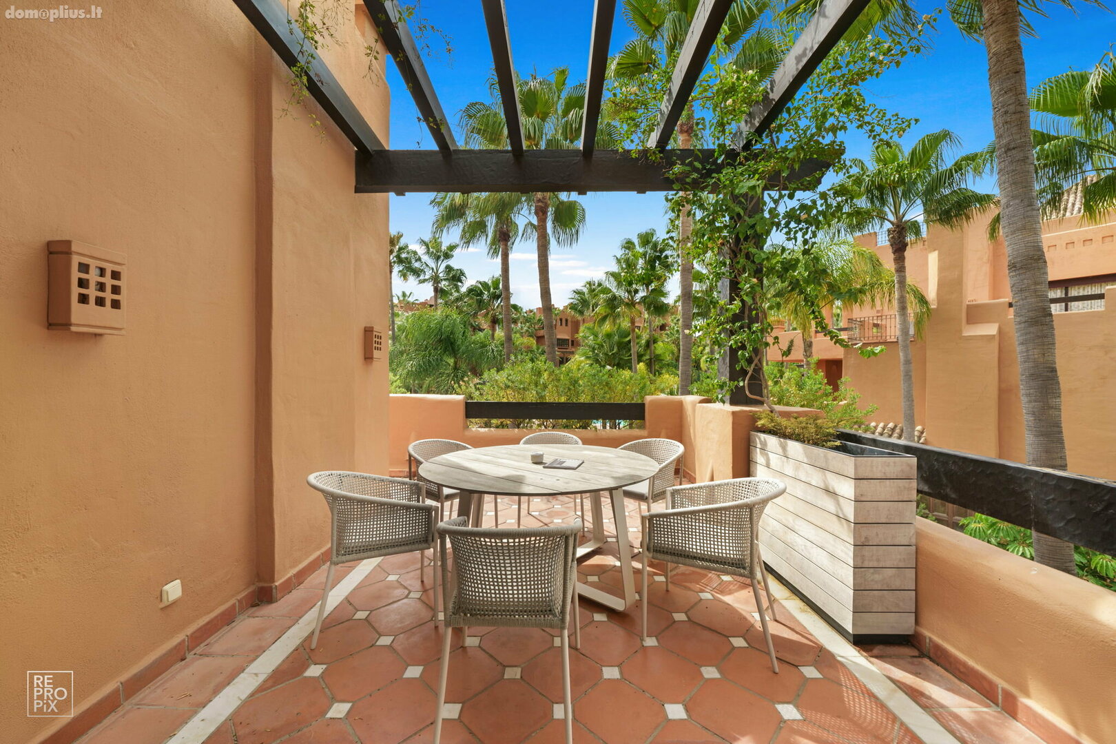 4 kambarių buto nuoma Ispanijoje, Puerto Banus