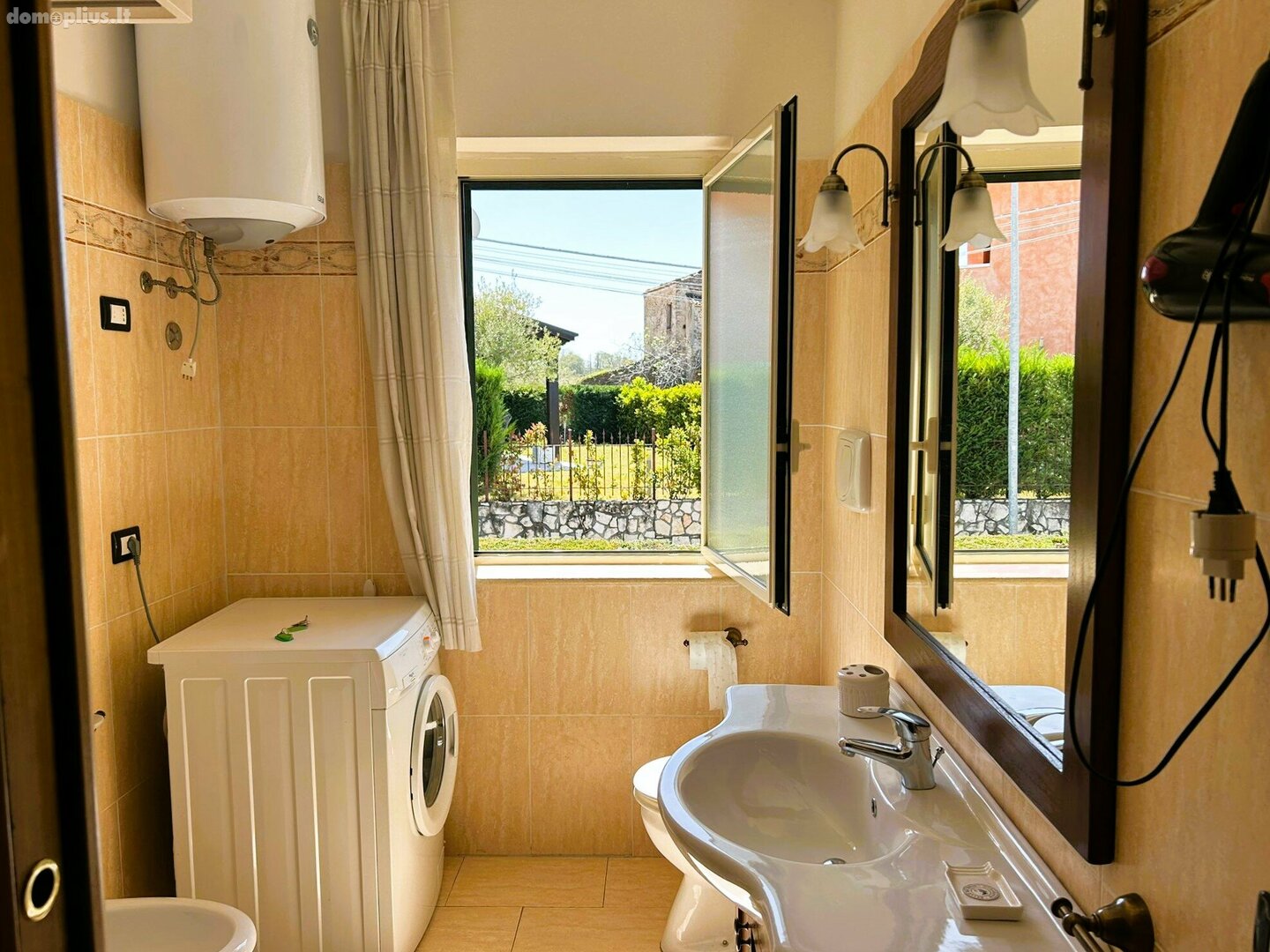 Parduodamas 3 kambarių butas Italijoje, Belvedere Marittimo
