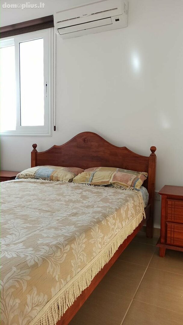 Parduodamas 1 kambario butas Kipre, Pafos