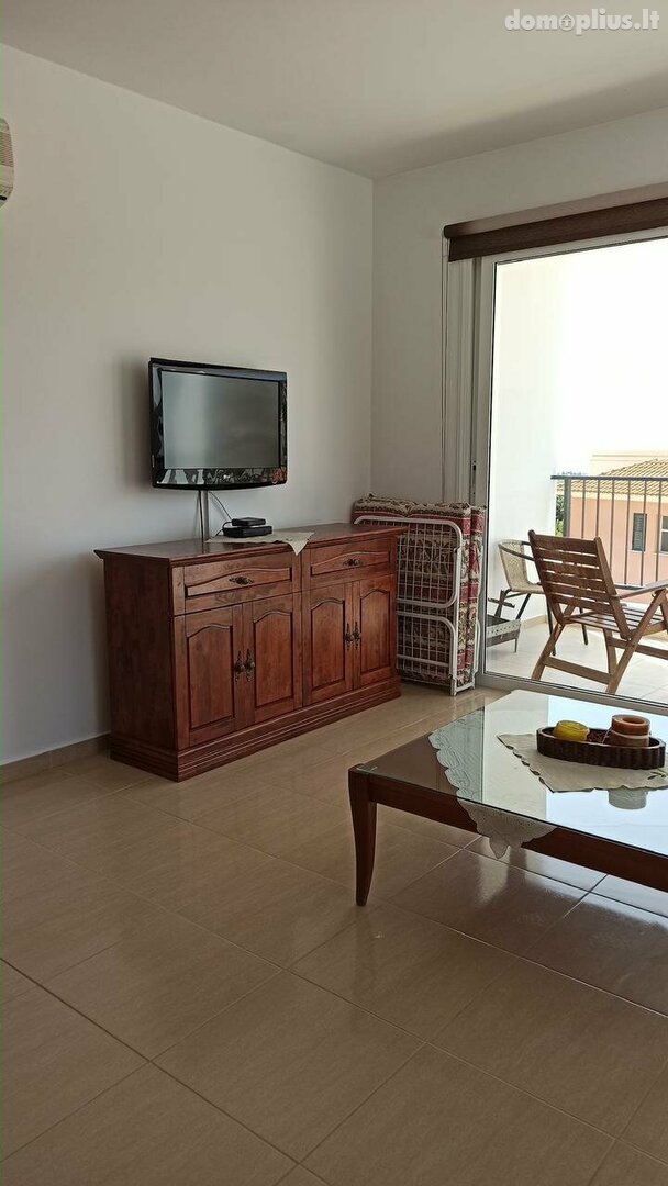 Parduodamas 1 kambario butas Kipre, Pafos
