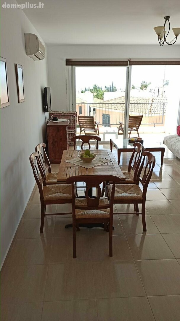 Parduodamas 1 kambario butas Kipre, Pafos