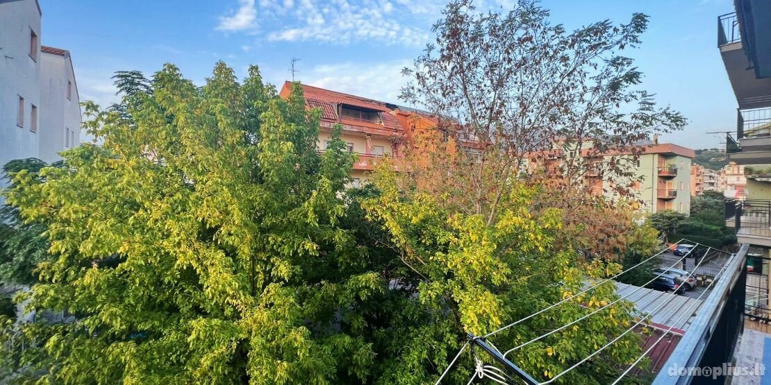 Parduodamas 3 kambarių butas Italijoje, Scalea