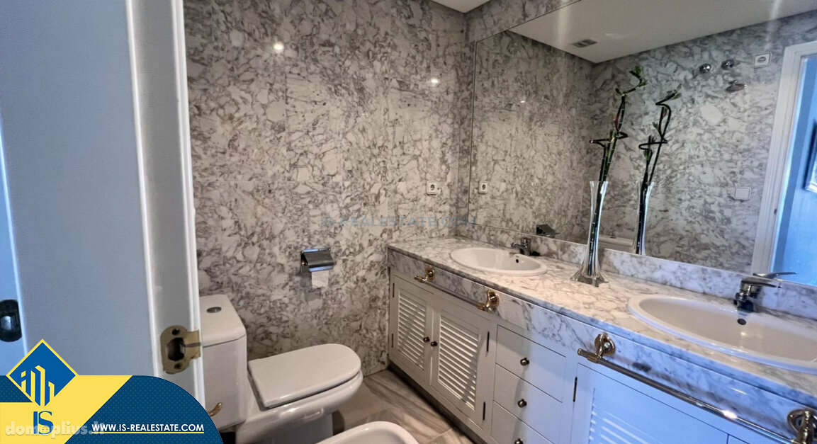 Продается 3 комнатная квартира Испания, Marbella