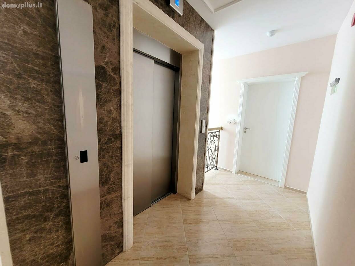 Parduodamas 2 kambarių butas Bulgarijoje, Saulėta pakrantė