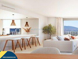 Parduodamas 5 kambarių butas Ispanijoje, Denia