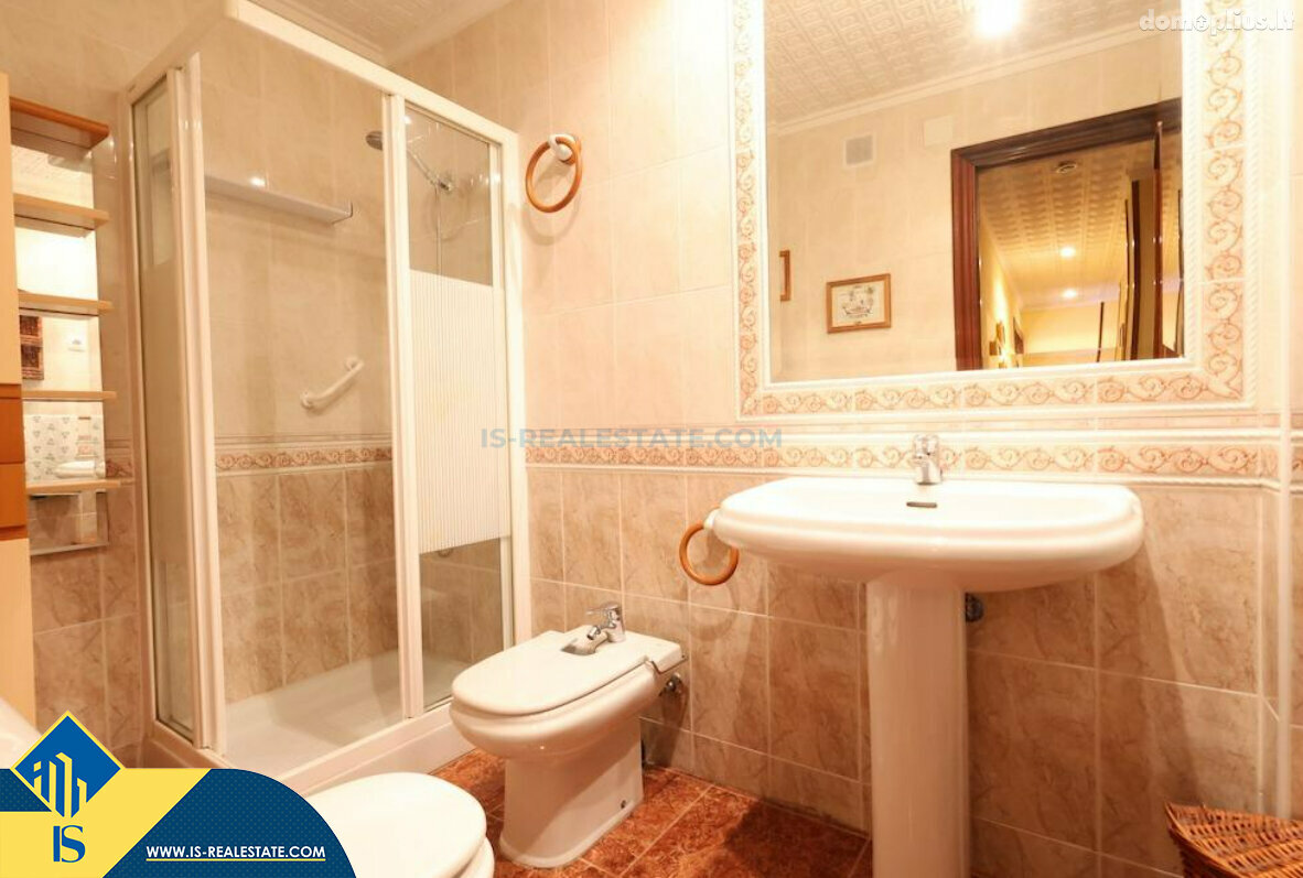 Продается 4 комнатная квартира Испания, Torrevieja