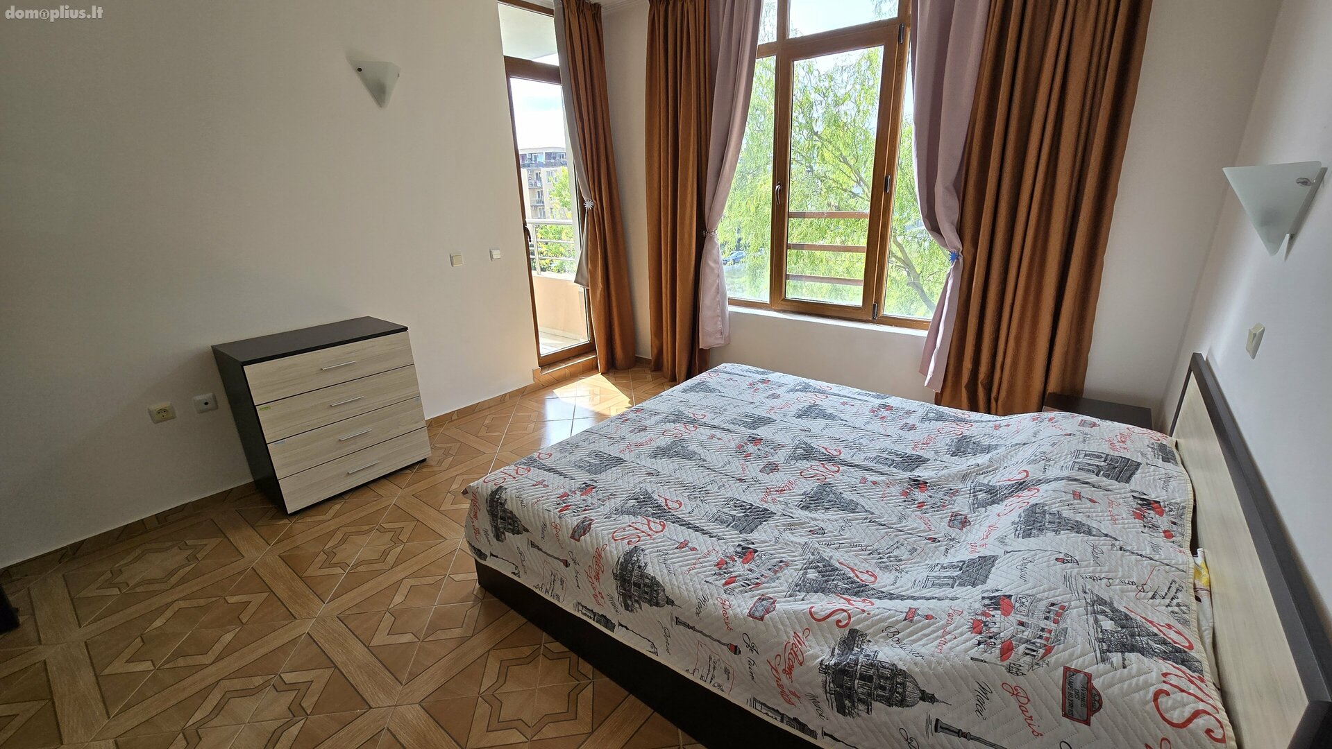 Parduodamas 2 kambarių butas Bulgarijoje, Saulėta pakrantė