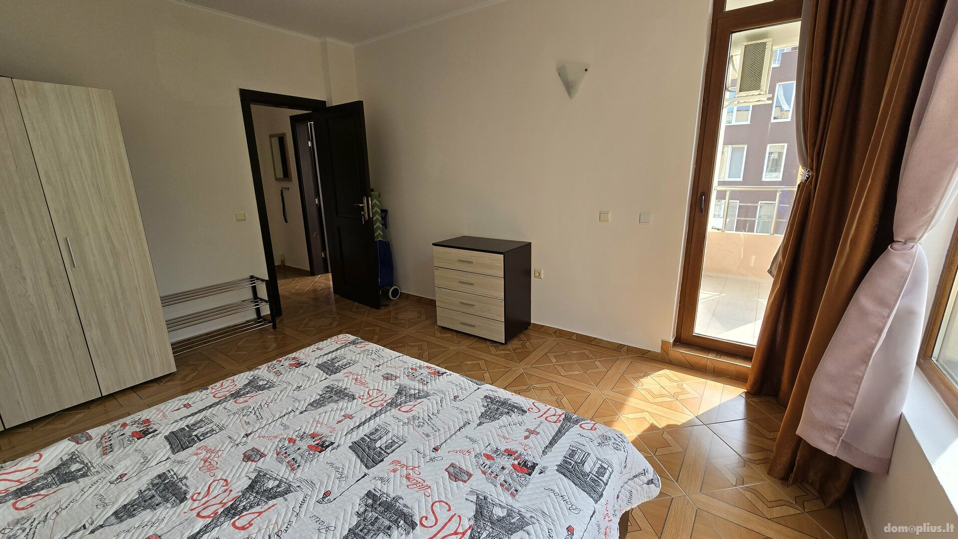 Parduodamas 2 kambarių butas Bulgarijoje, Saulėta pakrantė