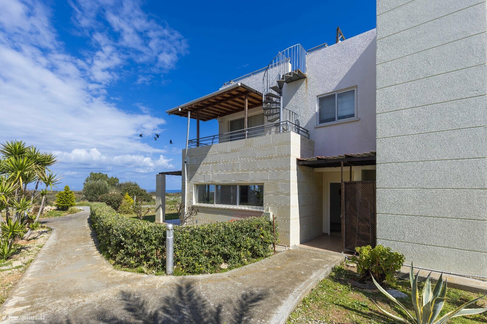 Продается 4 комнатная квартира Кипр, Kyrenia