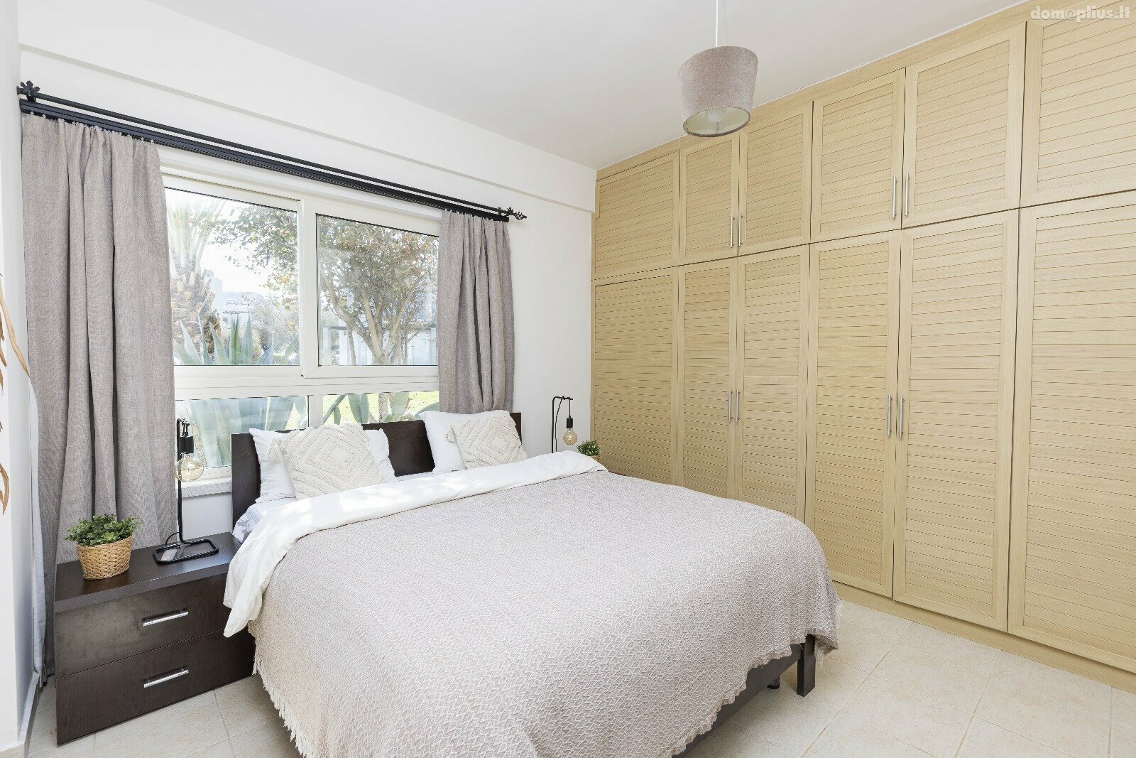 Продается 4 комнатная квартира Кипр, Kyrenia