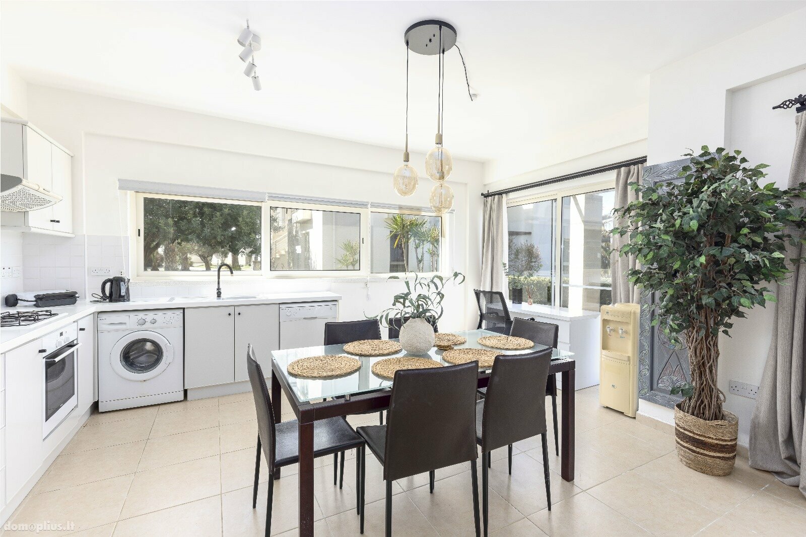 Продается 4 комнатная квартира Кипр, Kyrenia