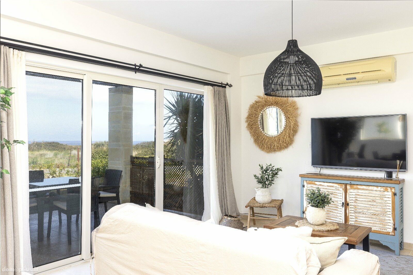 Продается 4 комнатная квартира Кипр, Kyrenia