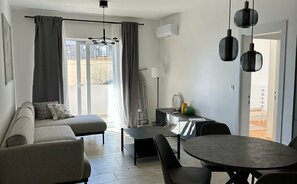 3 kambarių butas Serbija ir Juodkalnijoje, Budva