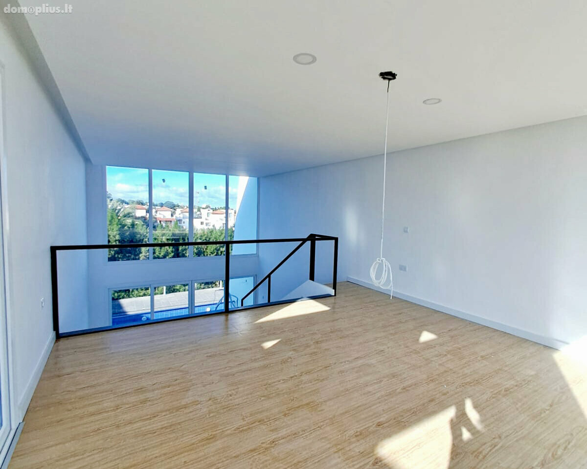 Продается 4 комнатная квартира Кипр, Kyrenia