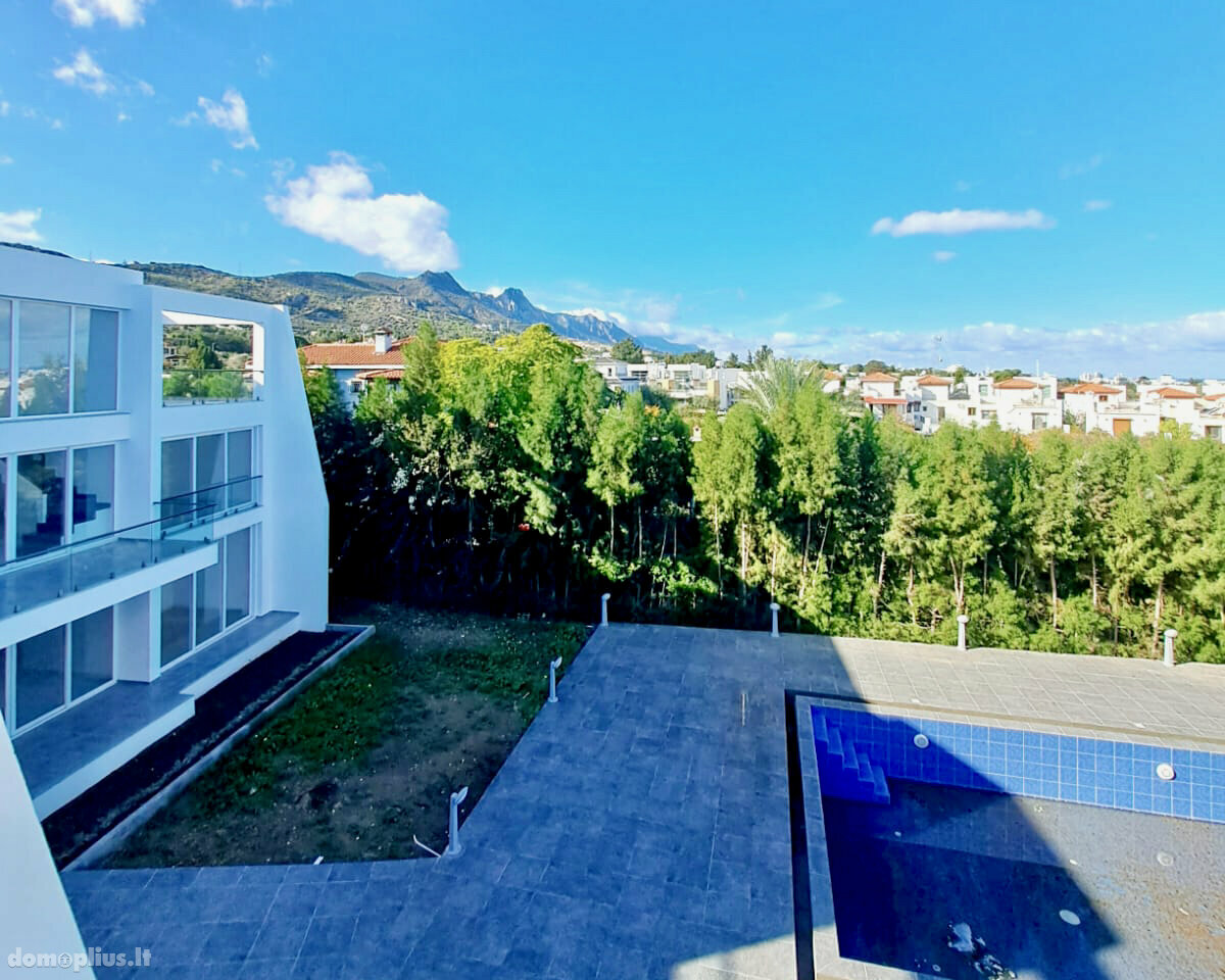 Продается 4 комнатная квартира Кипр, Kyrenia
