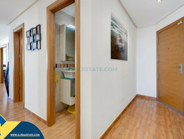 Продается 4 комнатная квартира Испания, Torrevieja