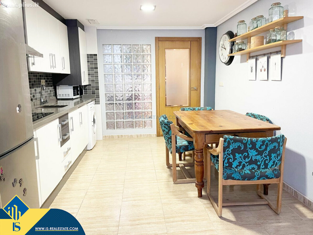 Продается 4 комнатная квартира Испания, Torrevieja